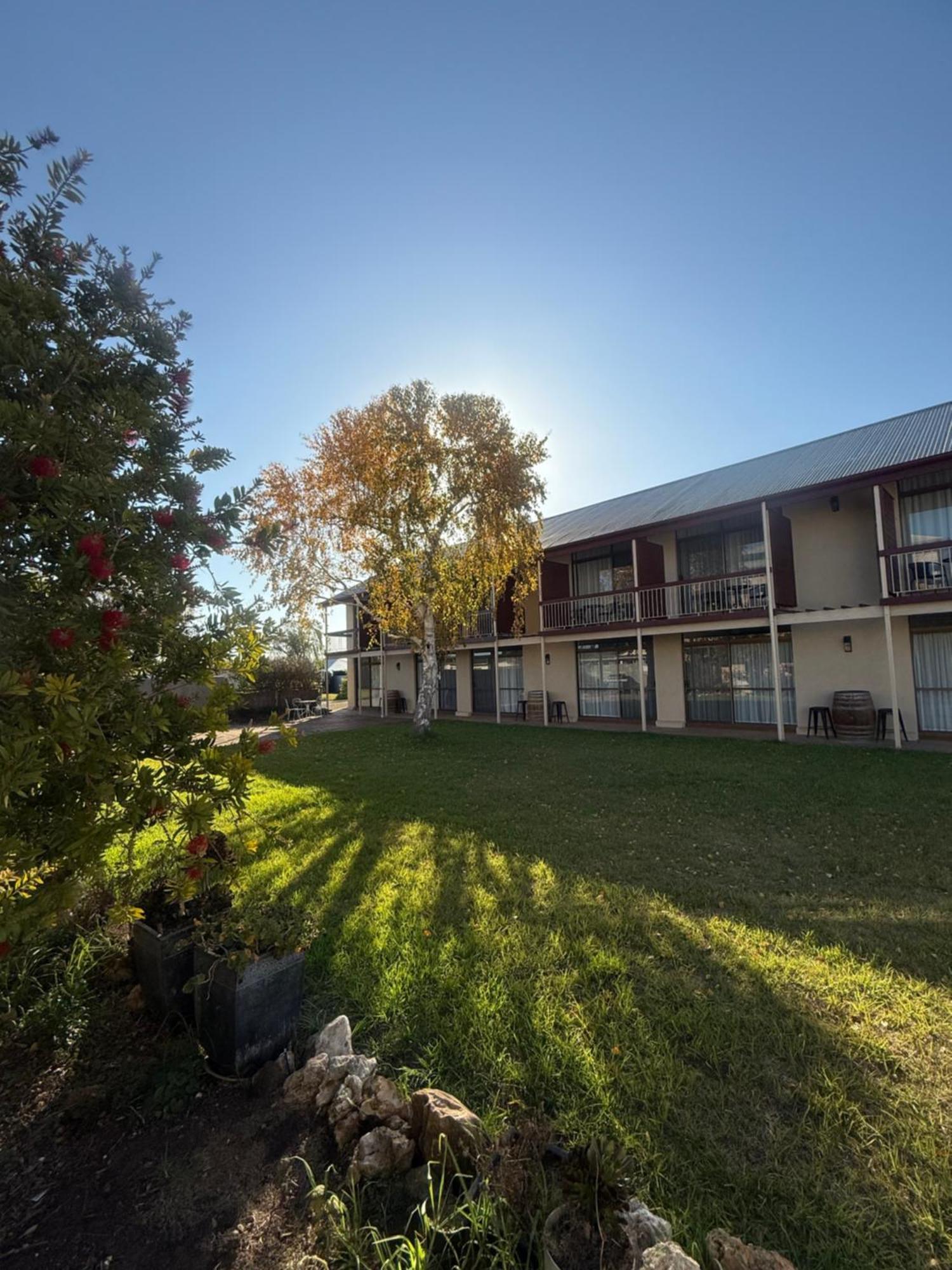Coonawarra Motor Lodge Penola Exterior foto